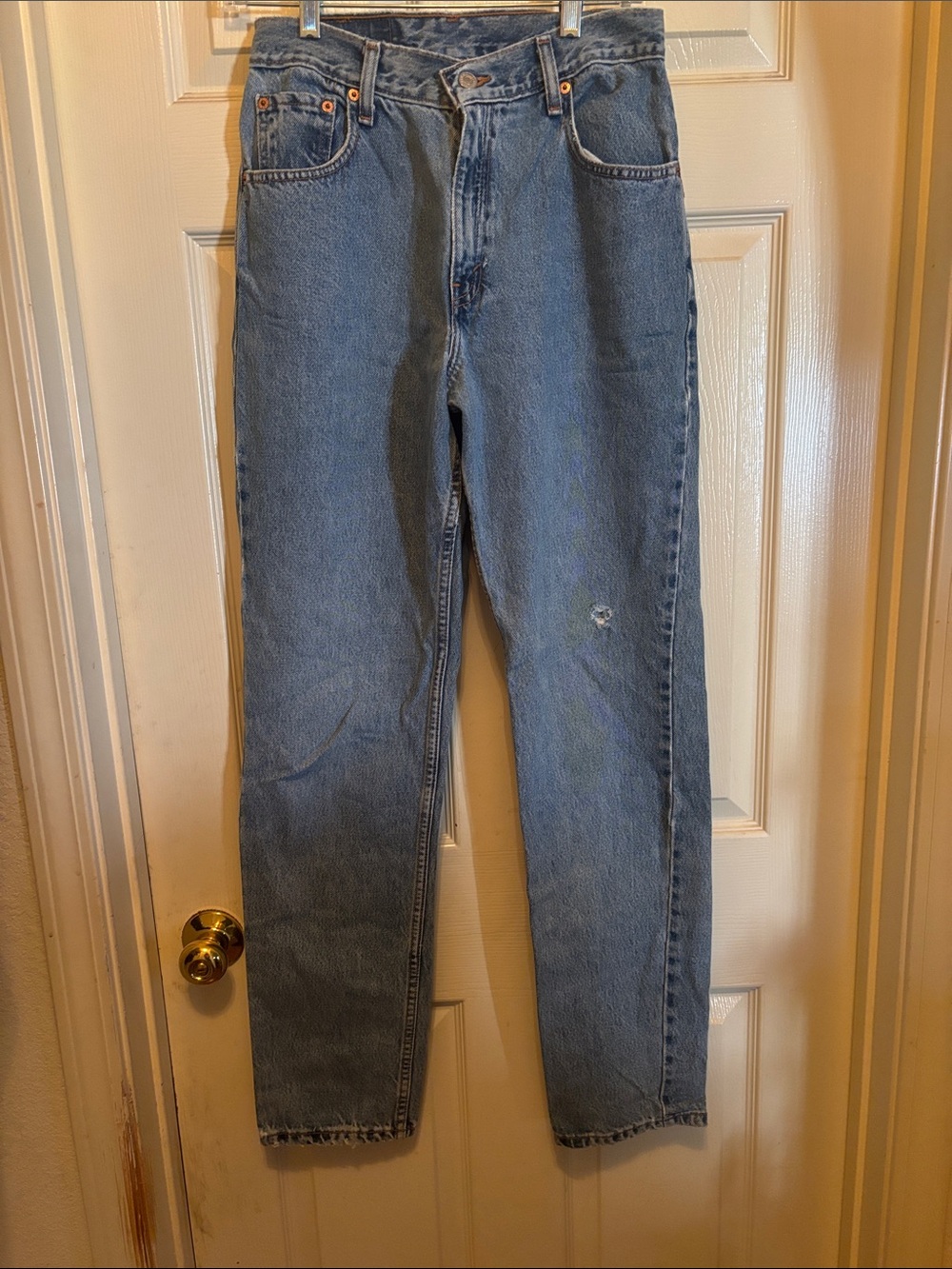 Levi's 550 Women’s Relax Fit Tapered Leg Light Blue Denim Jeans